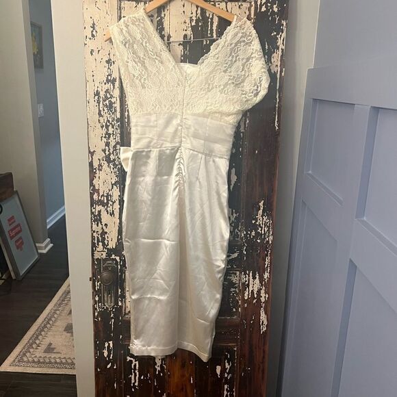Vintage Bettie Page silky Lace wedding Bridal Rehearsal occasion dress. Size S. - Picture 3 of 13